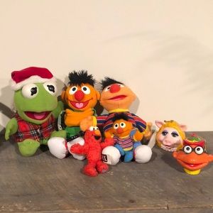 Sesame Street Ernie and Huggable Ernie, Elmo, 2 Kermits, & ornaments Ms Piggy